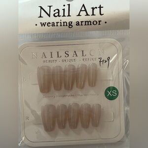 🚨 Press On Nail Set With Application Kit